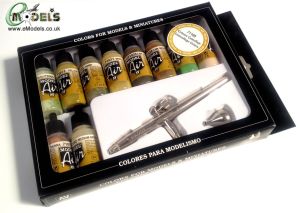 Vallejo Model Air Set Ultra Airbrush + 10 Camo Colors # 71168