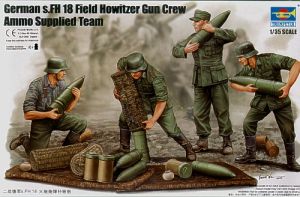 Trumpeter 1/35 German WWII s.FH 18 Field Howitzer Gun Crew. Loading gun x 6 figures and ammunition etc # 00426 - Plastic Model Figures